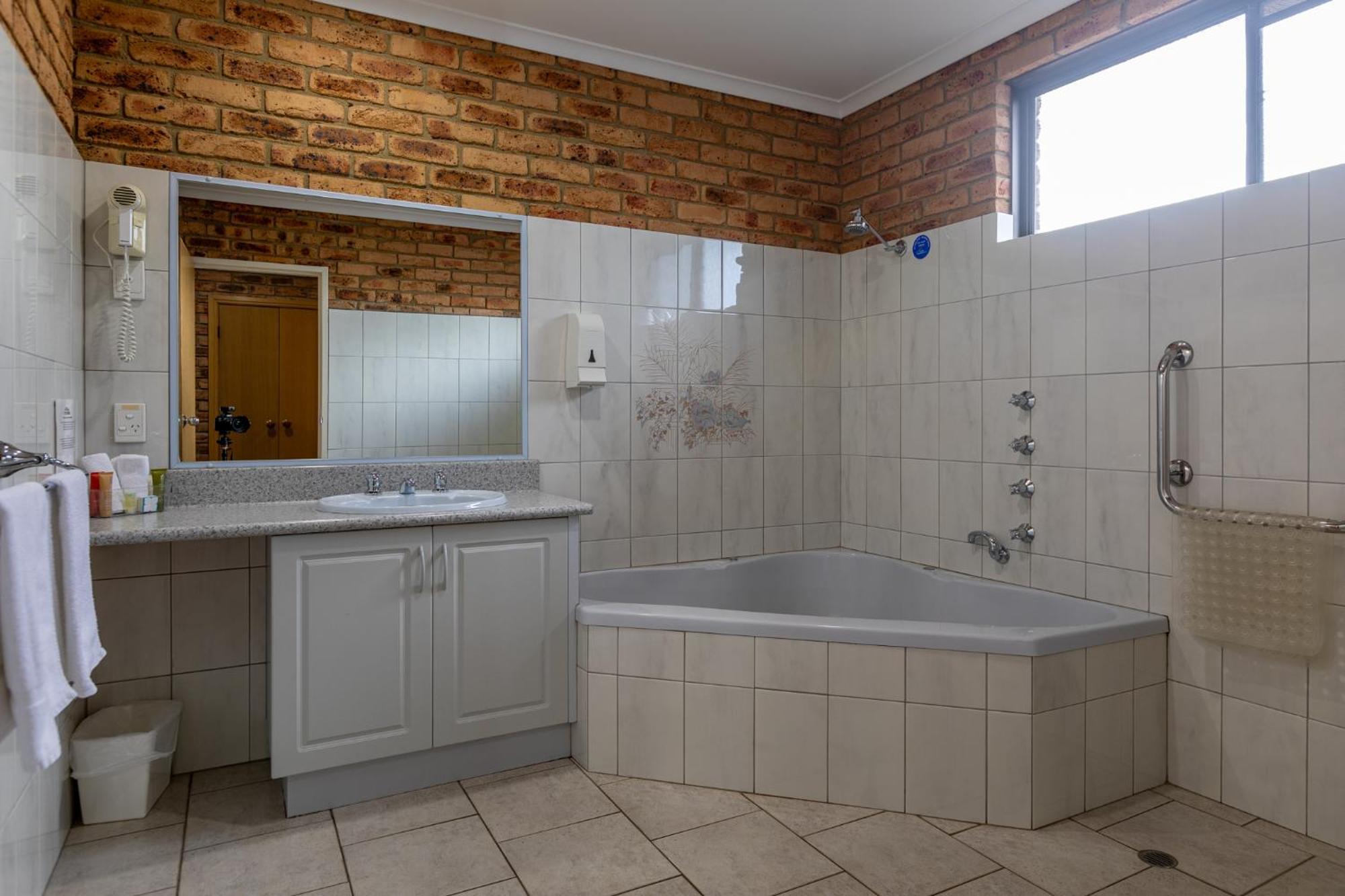 Wonthaggi Motel Bagian luar foto