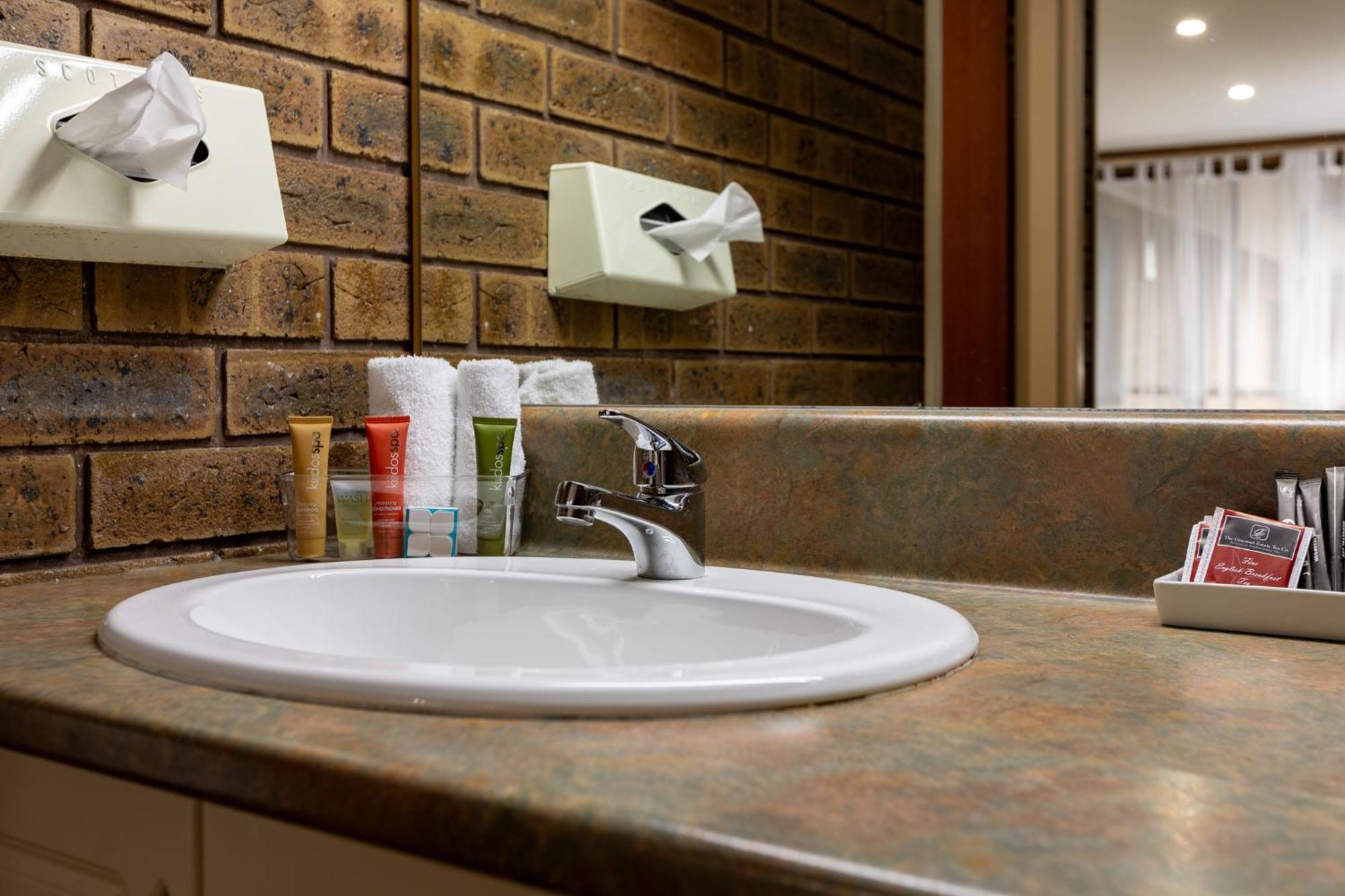 Wonthaggi Motel Bagian luar foto